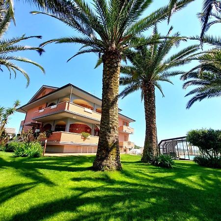 B&B Sotto Le Palme Molino Ciccolini Exteriér fotografie