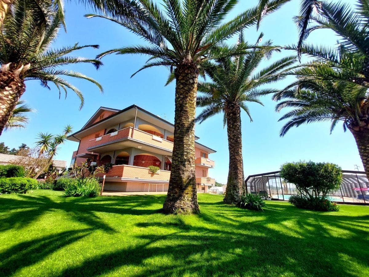 B&B Sotto Le Palme Molino Ciccolini Exteriér fotografie
